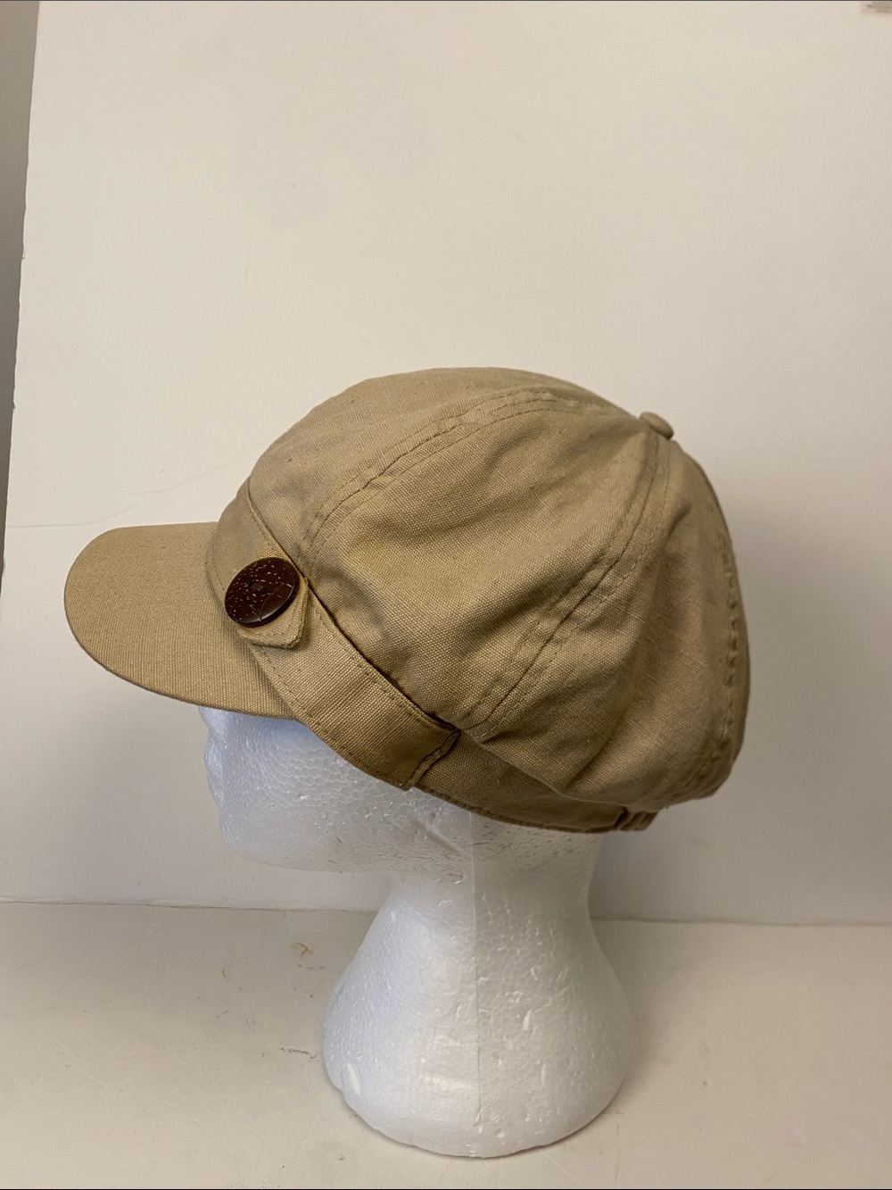Jessica Tan Newsboy Cap with Decorative Button
